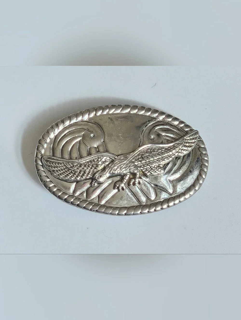 Vintage Soaring Eagle Country Western Style Cowboy Cowgirl Oval Belt Buckle